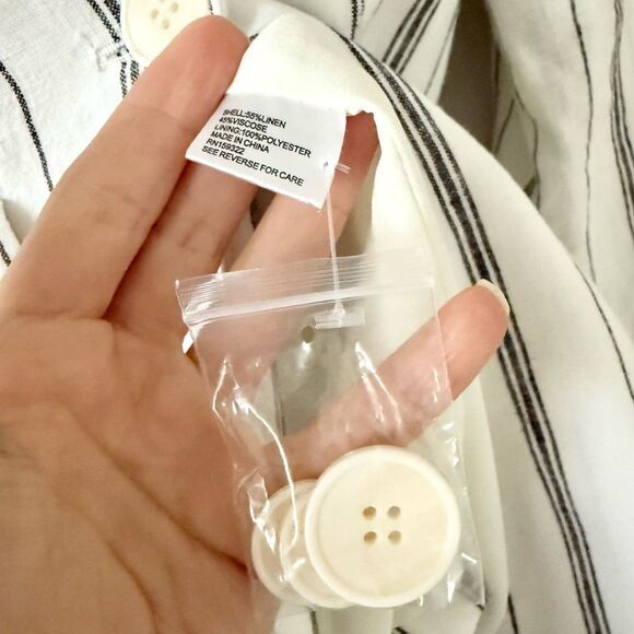 NWT Evereve Kinley Stripe Linen Blend Blazer in White and Black Stripe - Size XS - Picture 9 of 9